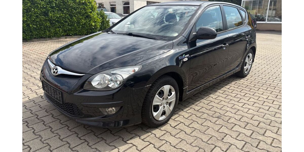 Hyundai i30 99.800 km 4.900 &euro; Lommatzsch (bei Dresden) 01623