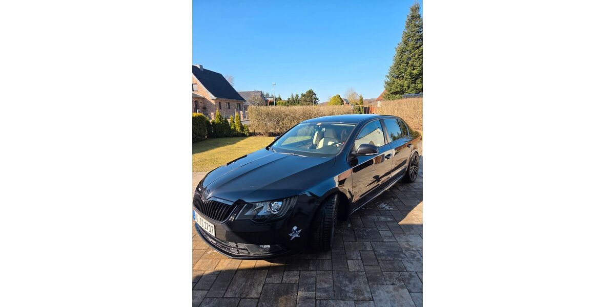 Skoda Superb 136.000 km 14.900 &euro; Jatznick 17309