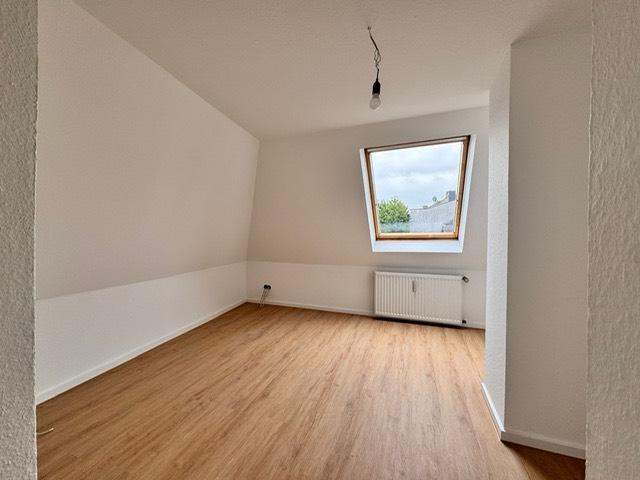 Dachgeschoßwohnung Osnabrück Eversburg - 2.5 Zimmer, 74 m&sup2;, 1.070&euro; | Angebot:26412727