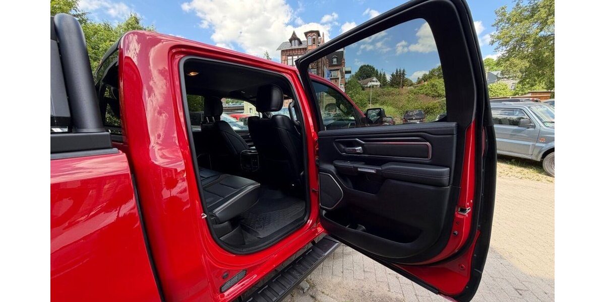 Dodge RAM 1500 5,7 HEMI 4+4 LARAMIE 49.999 km 39.999 &euro; Rudolstadt 07407
