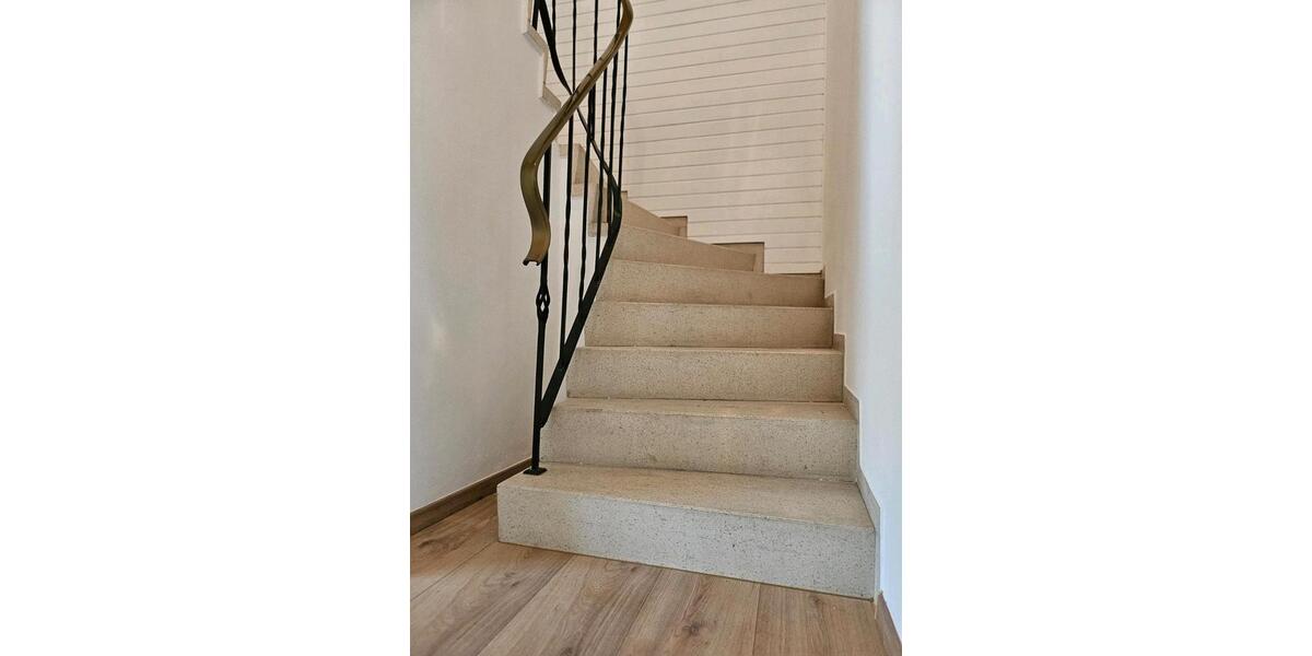 Reihenhaus Neuburg am Inn - 4 Zimmer, 140 m&sup2;, 1.300&euro; | Angebot:26086429