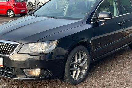Skoda Superb 165.128 km 4.850 &euro; Saarbrücken 66131