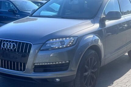 Audi Q7 281.569 km 11.990 &euro; Braunschweig 38122