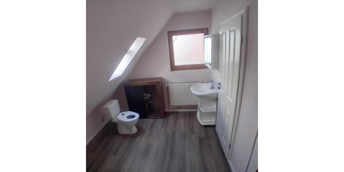 Etagenwohnung Villingen-Schwenningen Schwenningen - 1 Zimmer, 80 m&sup2;, 700&euro; | Angebot:26045550