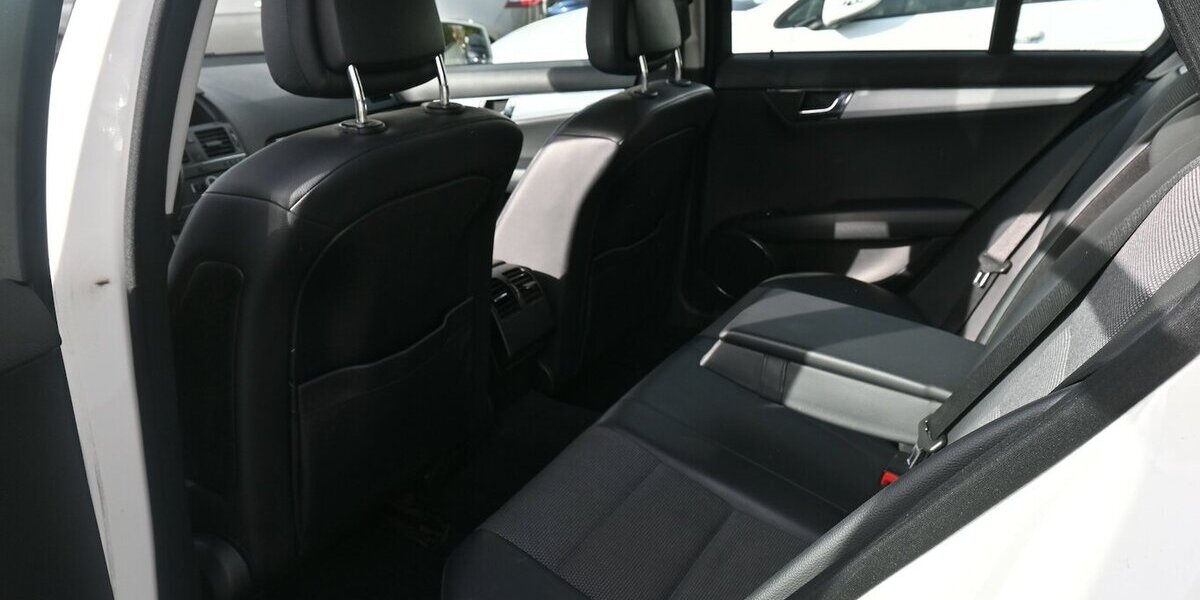 Mercedes-Benz C 180 T Kompr.BE *Avantgarde* Navi Leder 17Alus 190.000 km 5.600 &euro; Seevetal - Hittfeld 21218