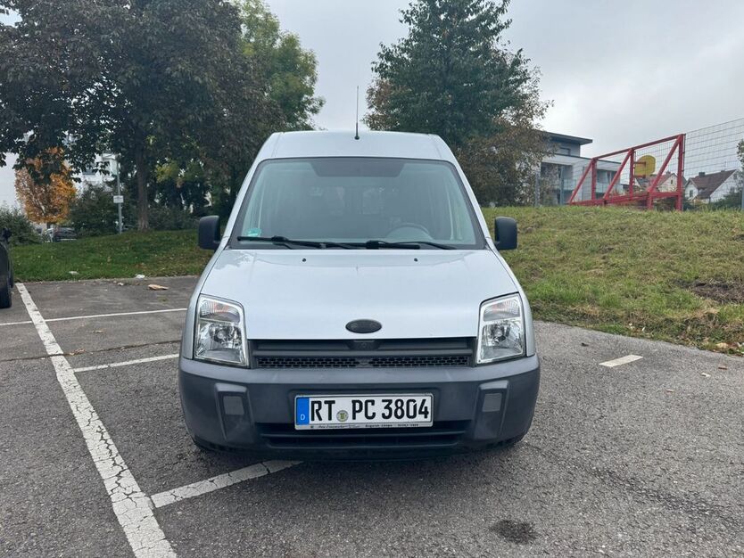 Ford Tourneo Connect 103.000 km 9.450 € Reutlingen 72770