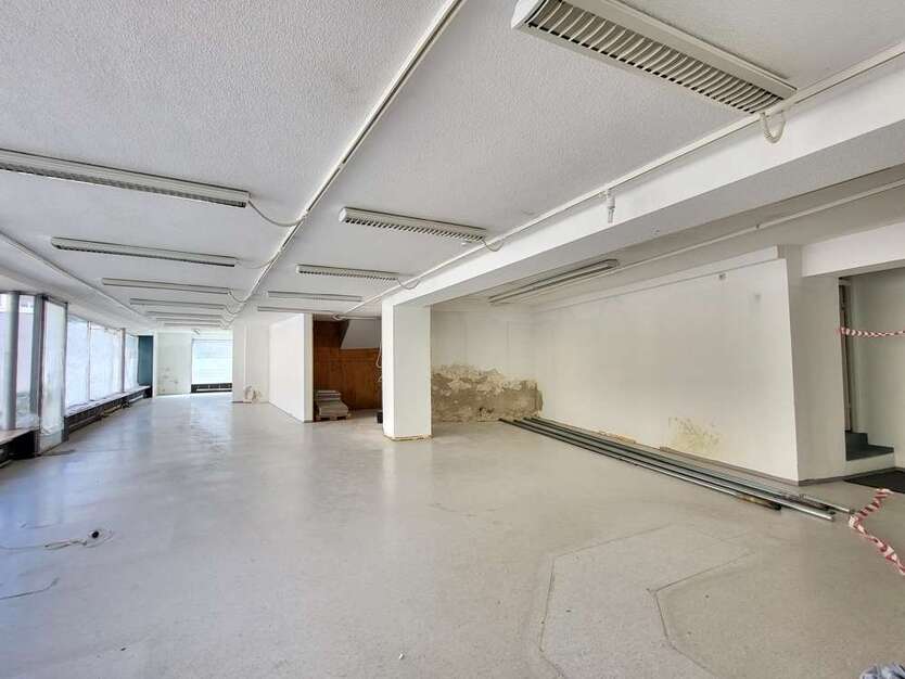 Halle in Wörth an der Donau 1.230 € 615 m²