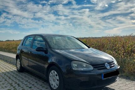 VW Golf 256.000 km 2.800 &euro; Gröditz 01609