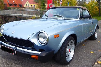 Fiat 124 Spider 82.355 km 15.900 &euro; Ansbach 91522