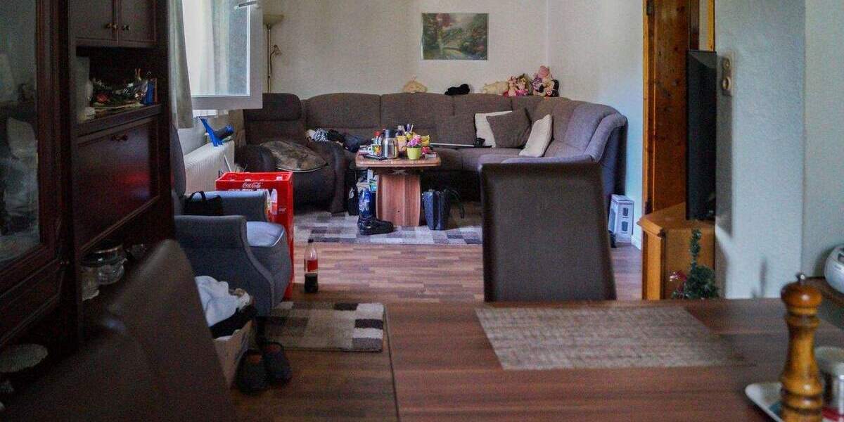 Gestaltbares Zuhause : EFH mit Garten, Garage und 4 Freistellplätzen mit Renovierungsbedarf 6 zimmer