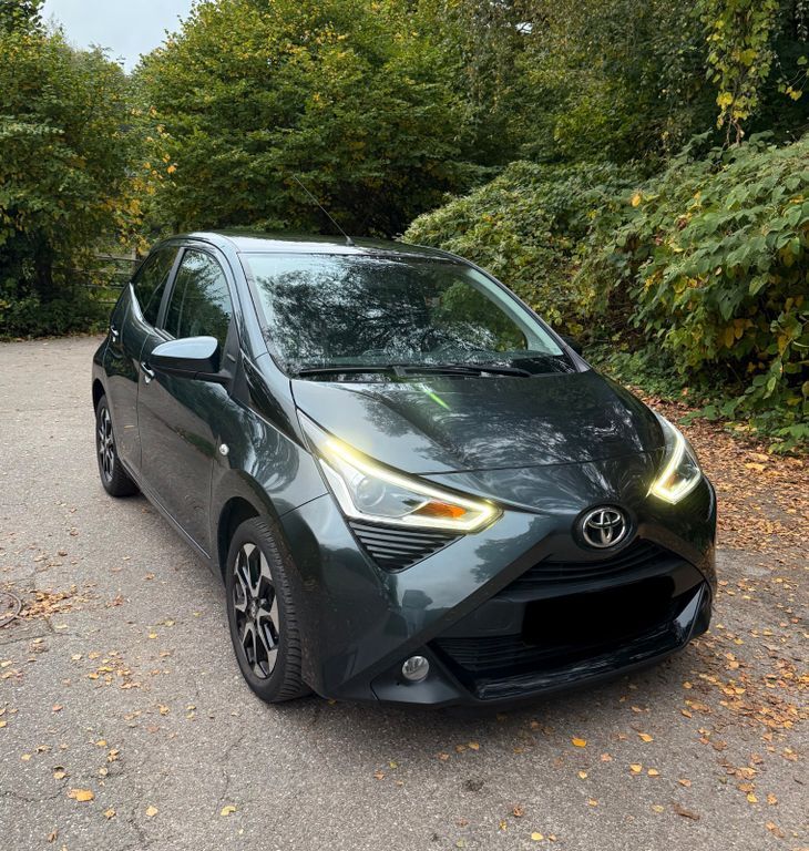Toyota Aygo (X) 68.266 km 9.850 € Hamburg 22397
