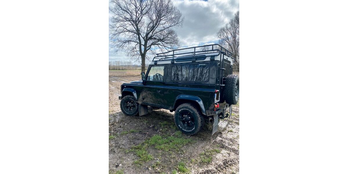 Land Rover Defender 131.000 km 35.900 &euro; Norderstedt 22844