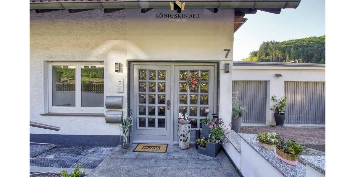 Mehrfamilienhaus, Wohnhaus Nordrach - 9 Zimmer, 230 m&sup2;, 450.000&euro; | Angebot:26797313