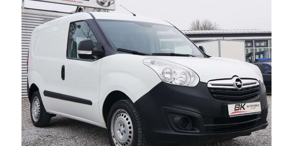 Opel Combo 82.900 km 7.990 &euro; Königsbrunn 86343