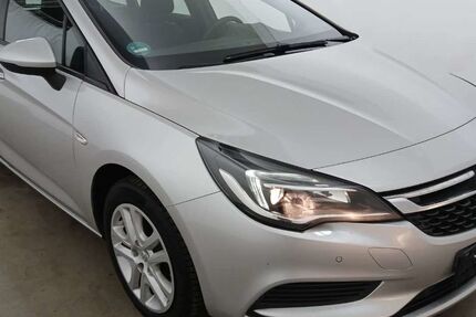 Opel Astra 83.000 km 9.599 &euro; Halle / Saale 06112