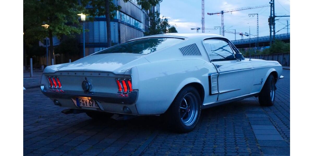 Ford Mustang 55.000 km 65.000 &euro; Frankfurt am Main 60486