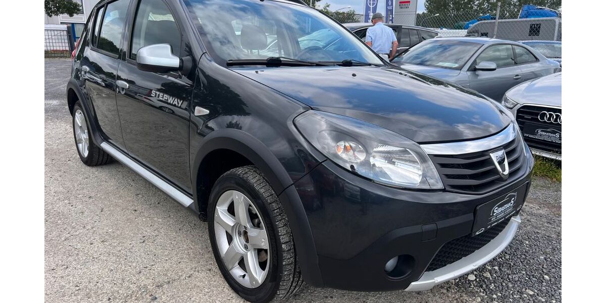 Dacia Sandero 82.000 km 4.490 &euro; Neuseddin bei Berlin 14554