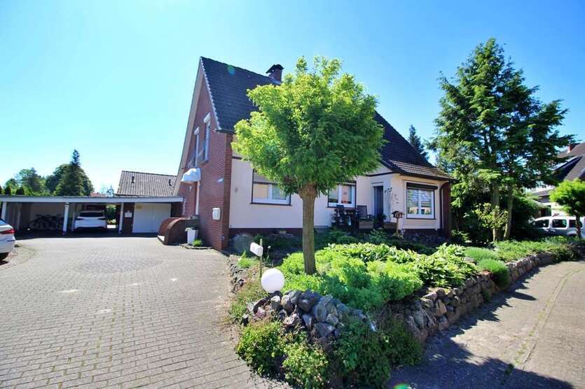 Haus zum Kaufen in Stuhr Seckenhausen 644.000 € 217 m²