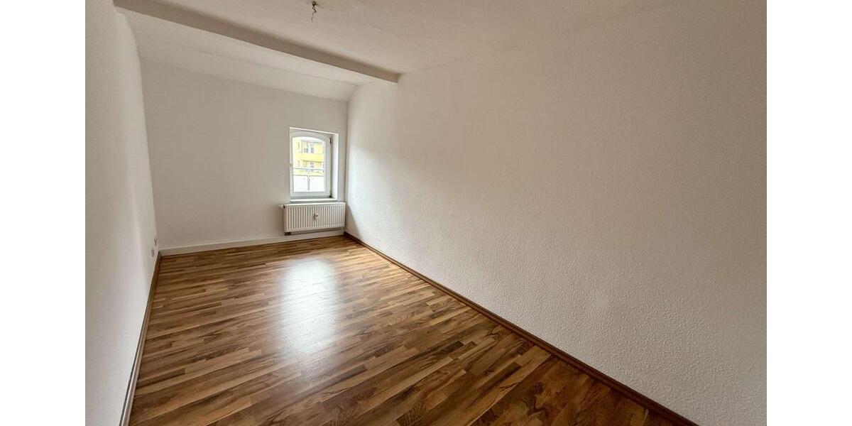 Etagenwohnung Döbeln - 4 Zimmer, 121 m&sup2;, 750&euro; | Angebot:26183314