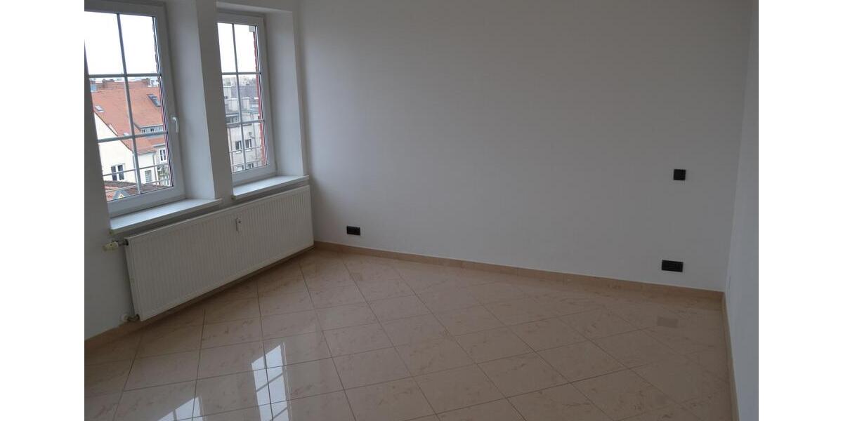 Dachgeschoßwohnung Augsburg - 5 Zimmer, 170 m&sup2;, 1.685&euro; | Angebot:26350218