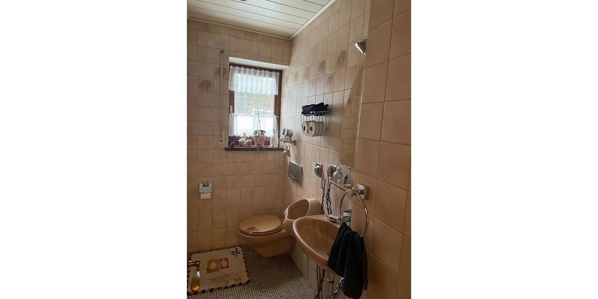 Erdgeschoßwohnung Schnaittach - 4 Zimmer, 166 m&sup2;, 1.400&euro; | Angebot:25283579