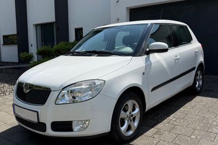 Skoda Fabia 136.700 km 2.900 &euro; Ralingen 54310