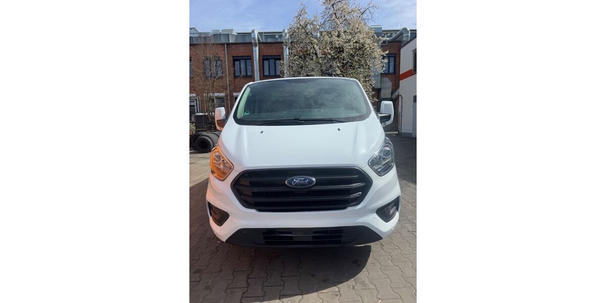 Ford Transit Custom 184.000 km 10.900 &euro; Nuernberg 90439