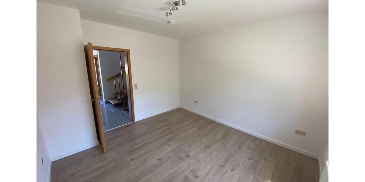 Einfamilienhaus Garbsen Ortschaft Horst - 5.5 Zimmer, 140 m&sup2;, 1.500&euro; | Angebot:26266009