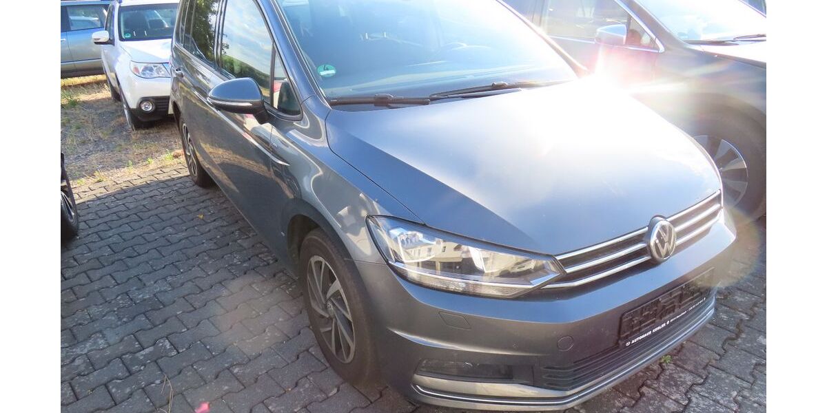 VW Touran 183.500 km 9.990 &euro; Herschbach 56414