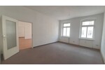 WG-Wohnung mit 4-Zimmern, 2.OG mit 2 Bädern und 2 Küchen in Gera