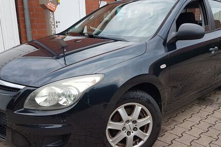 Hyundai i30 151.000 km 2.780 &euro; Westoverledingen 26810