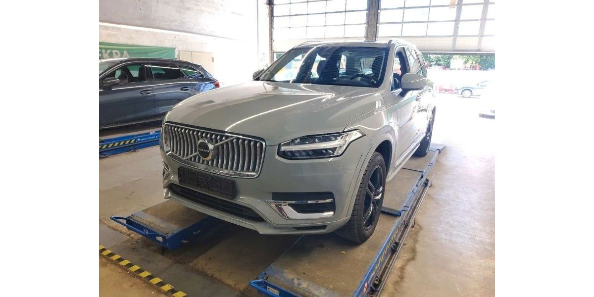 Volvo XC90 37.167 km 49.990 &euro; Friedberg 86316