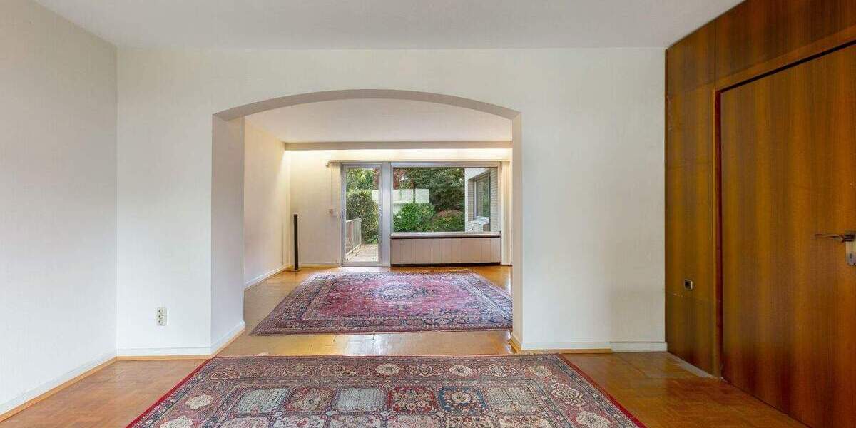 Charmante Doppelhaushälfte in famillienidyllischer Lage von Köln-Lövenich 6 zimmer