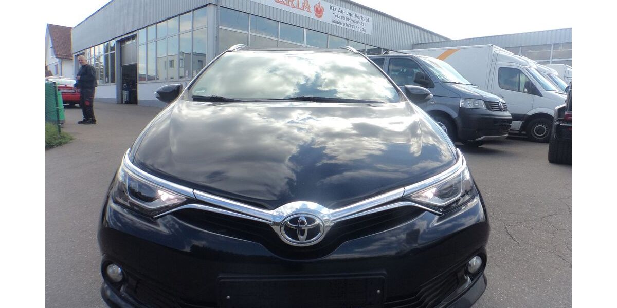 Toyota Auris 172.000 km 9.999 &euro; Landsberg am Lech 86899
