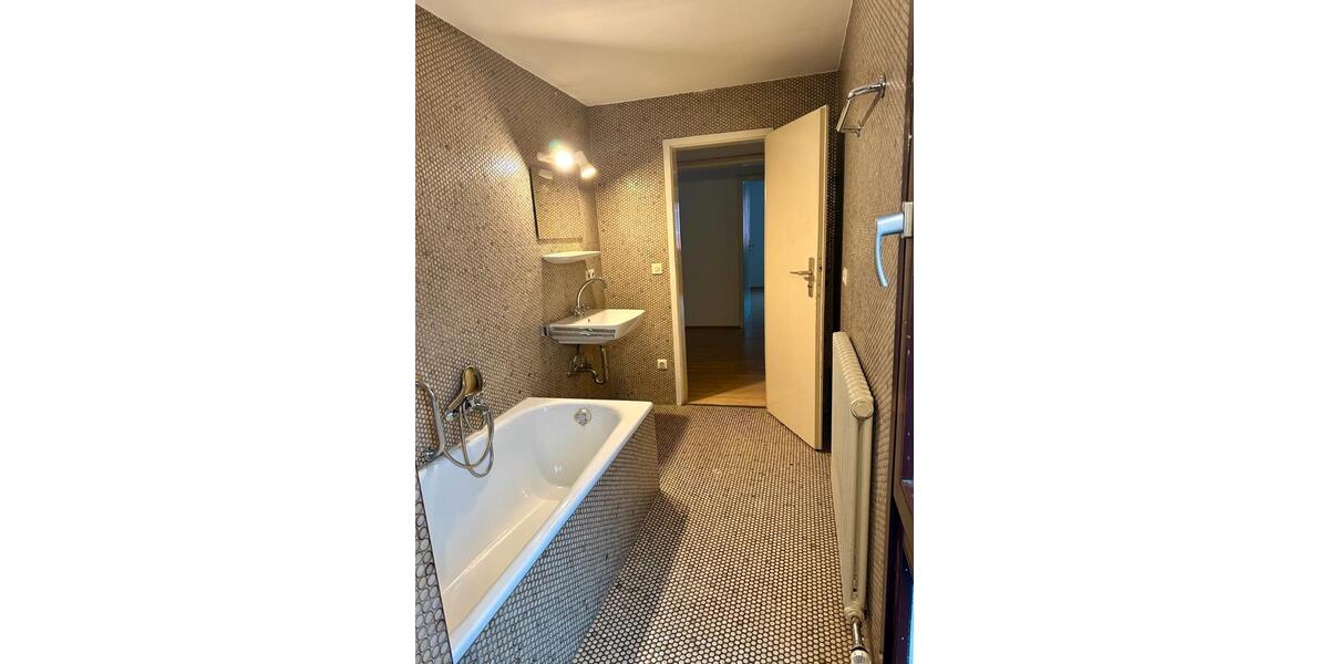 Etagenwohnung Ellwangen (Jagst) - 4 Zimmer, 107 m&sup2;, 1.050&euro; | Angebot:26255023