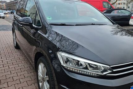 VW Touran 95.250 km 21.750 &euro; Frankfurt am Main 60326