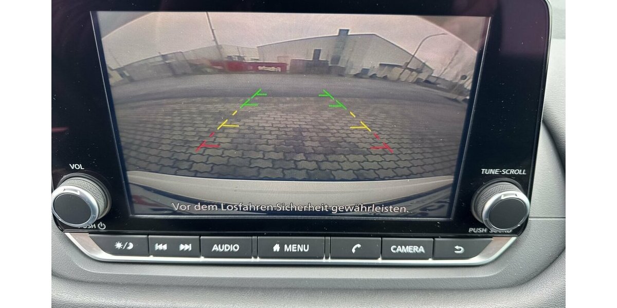 Nissan Qashqai Accenta *Xtronic/SHZG/Navi-App/Kamera/ICC/ 23.631 km 23.990 &euro; Bamberg 96052