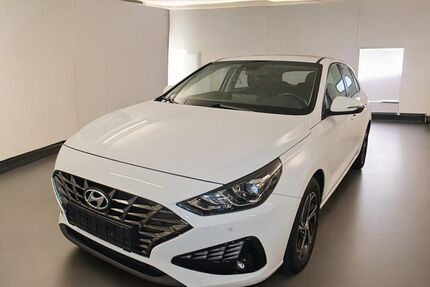 Hyundai i30 83.112 km 14.990 € Troisdorf-Spich 53842