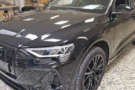 Audi e-tron 41.402 km 39.950 € Moenchengladbach 41063
