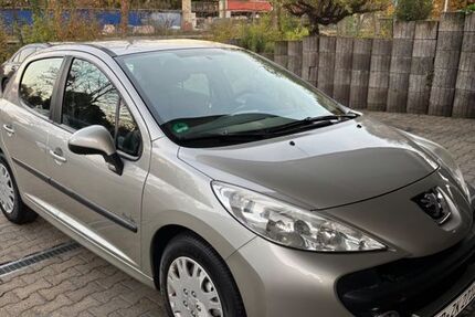 Peugeot 207 142.000 km 2.400 € Östringen 76684