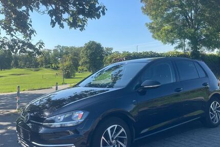 VW Golf 92.678 km 12.750 € Budenheim 55257