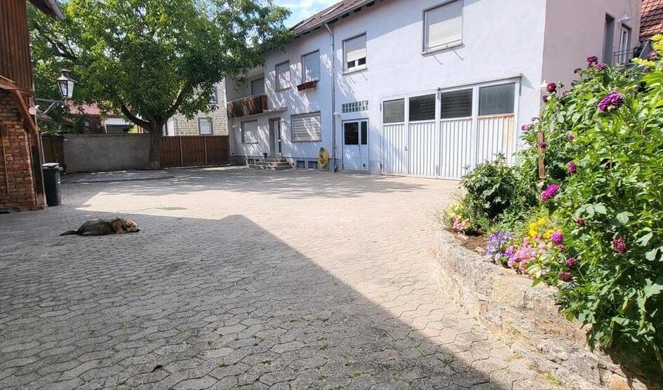 Geräumiges Wohnhaus auf ehemaliger landw. Hofstelle zimmer