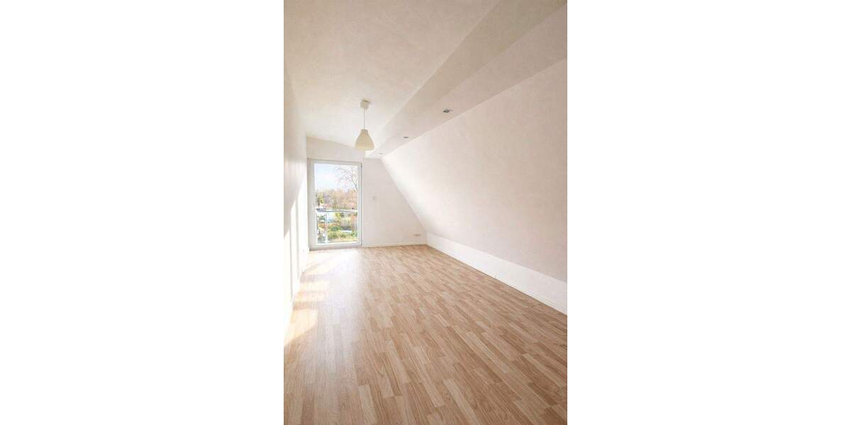 Etagenwohnung Hamburg Schnelsen - 4 Zimmer, 94 m&sup2;, 2.000&euro; | Angebot:25383262