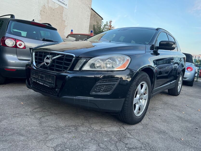 Volvo XC60 401.022 km 4.999 € München 81245