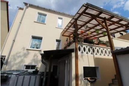Mehrfamilienhaus mit 3 Wohneinheiten in Dessau Törten 8 zimmer