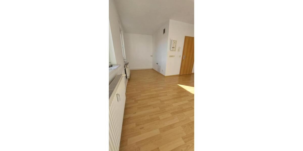 Etagenwohnung Bernsdorf - 1 Zimmer, 36 m&sup2;, 180&euro; | Angebot:21289547