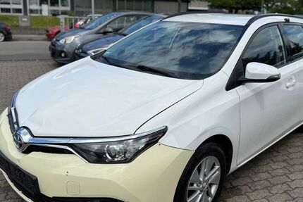 Toyota Auris 310.653 km 6.499 &euro; Hanau 63452