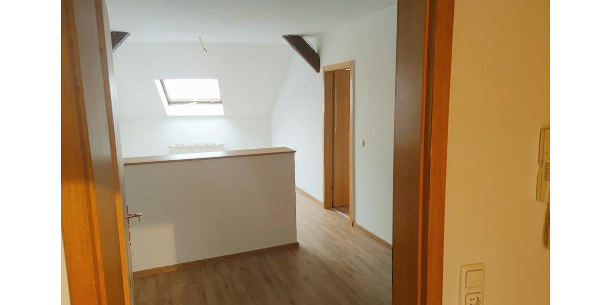 Dachgeschoßwohnung Aschersleben - 2 Zimmer, 45 m&sup2;, 330&euro; | Angebot:26337320