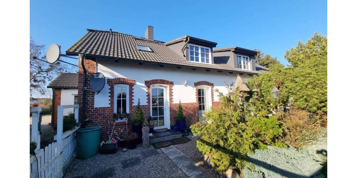 Mehrfamilienhaus, Wohnhaus Sagard Neddesitz - 9 Zimmer, 260 m&sup2;, 495.000&euro; | Angebot:25705304