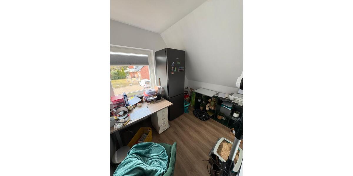 Dachgeschoßwohnung Adendorf - 3 Zimmer, 64 m&sup2;, 825&euro; | Angebot:25857206